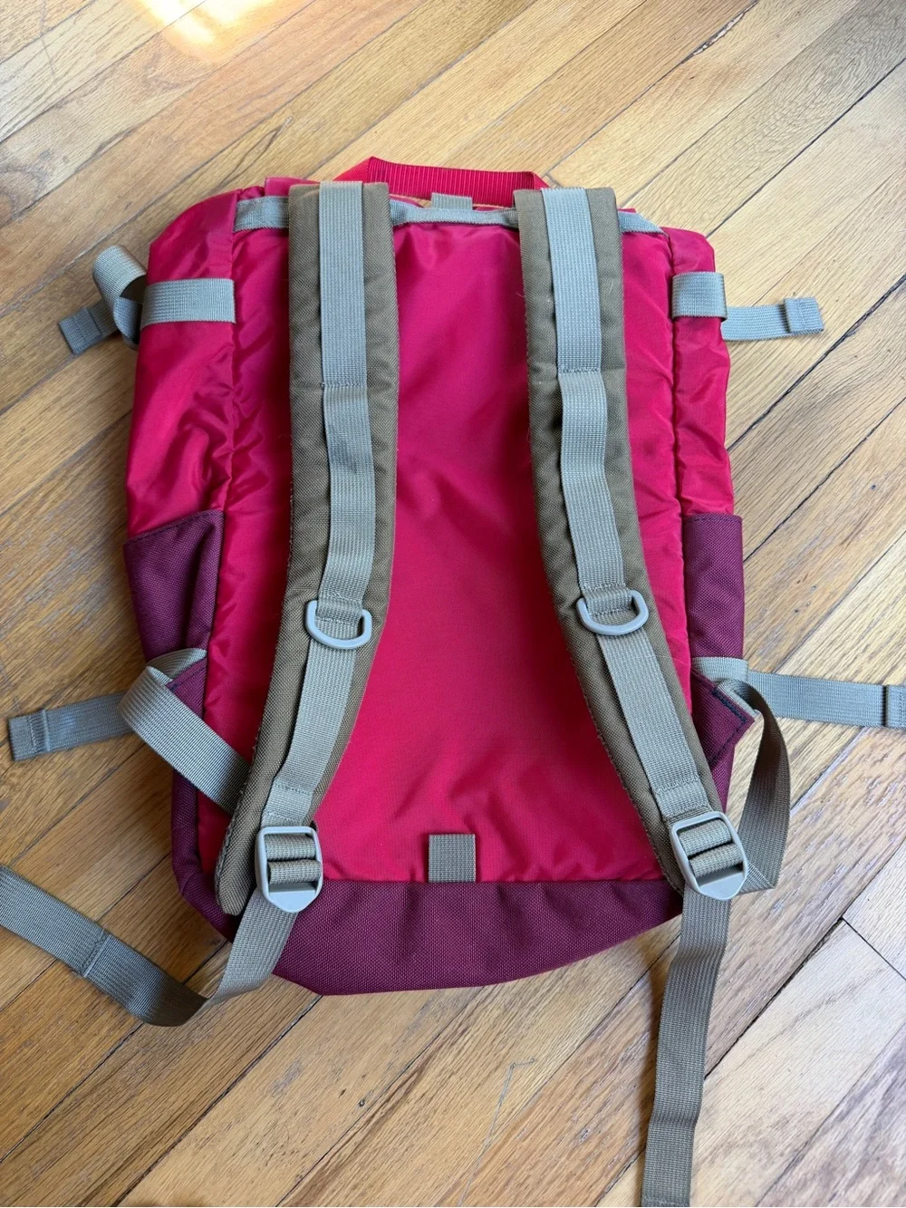 Topo designs two toned red rover pack classic - Picture 5 of 9